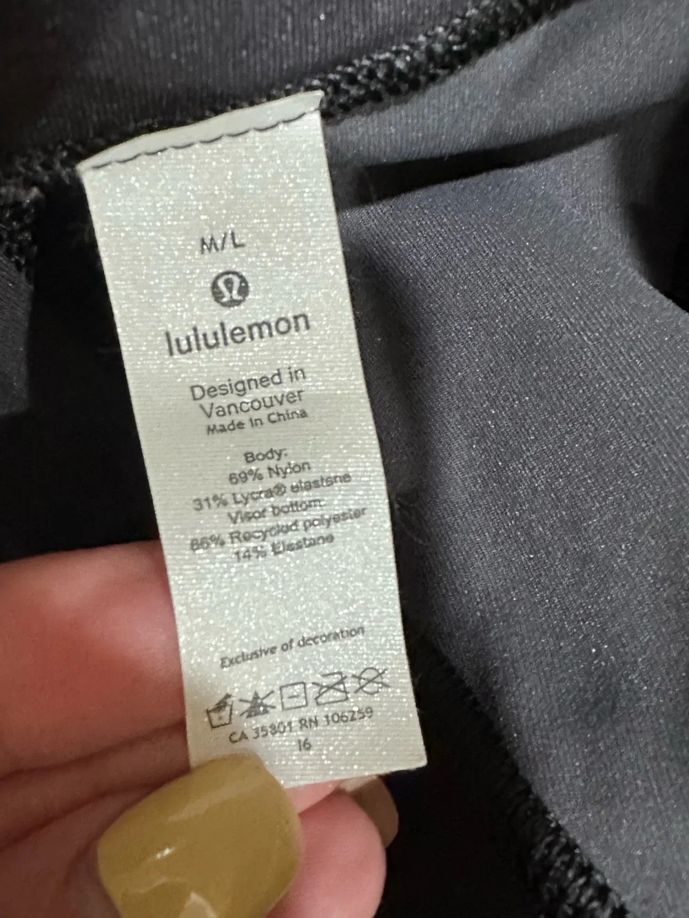lululemon Black camo hat Performance Tag Detail